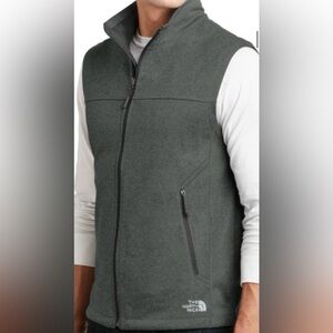 The North Face Men's Ridgewall SS Vest Dark Heather Grey Vest